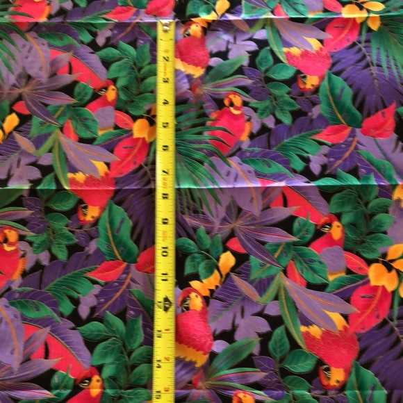 🦜TROPICAL PRINT FABRIC🦜 - Picture 4 of 5